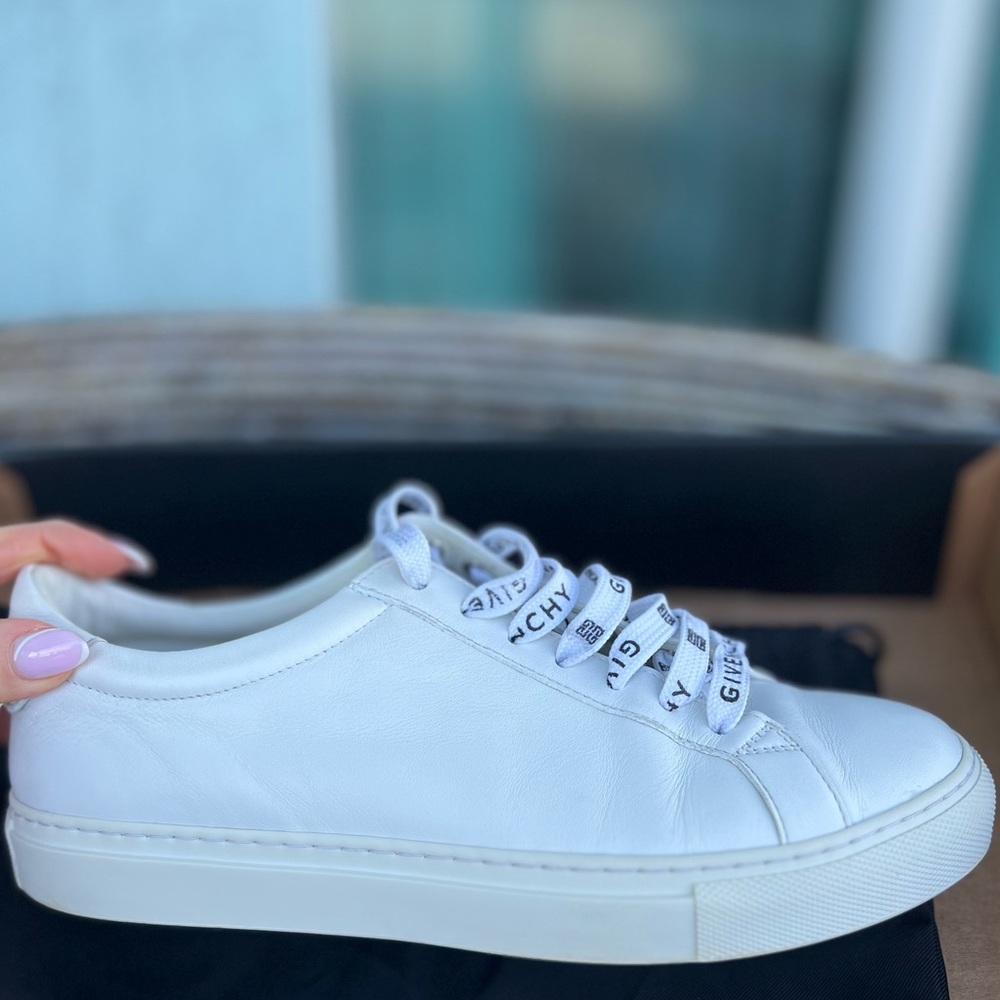 Givenchy Leather sneakers